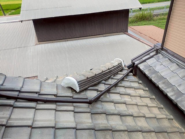 加古川市　寄り棟部分の漆喰塗りをした様子